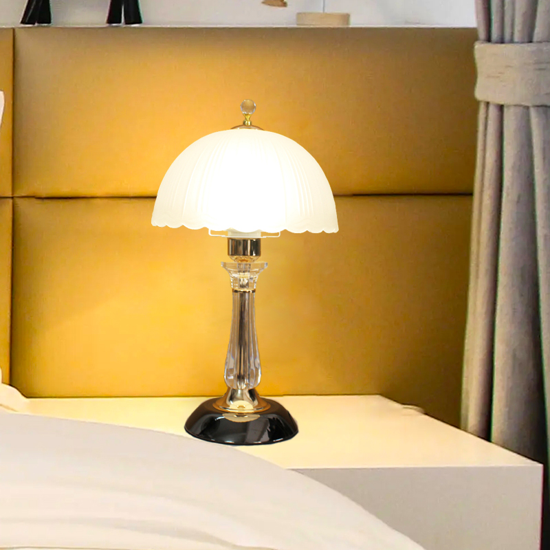 台灯卧室床头灯简约现代书房客厅可调光温馨浪漫结婚展台装饰台灯