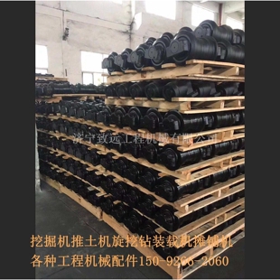 凯斯CX210链条履带，支重轮，驱动轮，引导轮，CX210挖机履带底盘