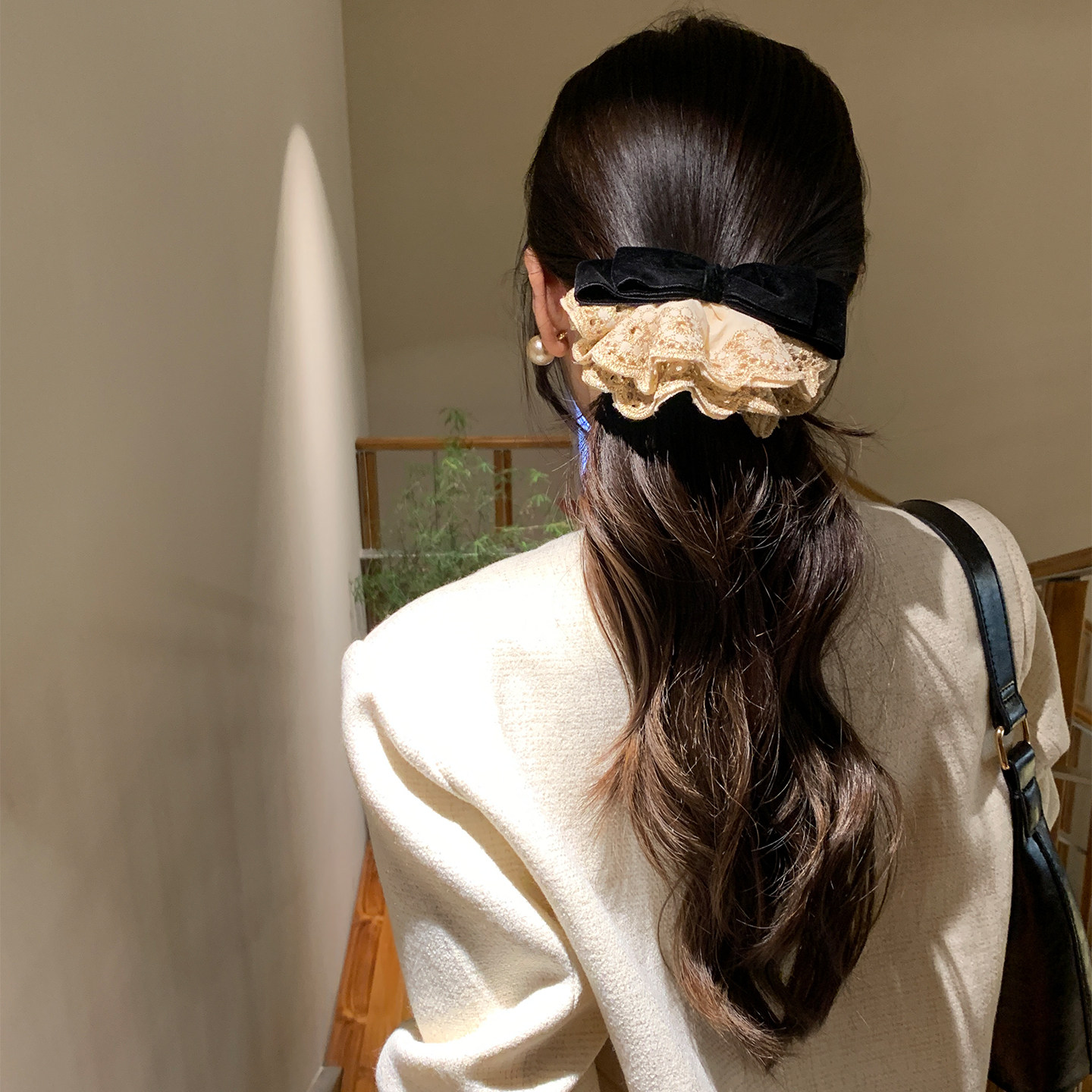 韩系丝绒蝴蝶结蕾丝边发夹女气质马尾辫弹簧夹抓夹半扎发头饰发饰