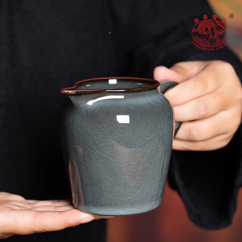 龙泉青KRA瓷铁胎公道茶杯功夫具瓷茶海器公道杯家用陶单个分茶公