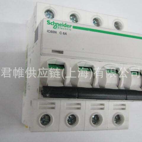 价格需核实  SCHNEIDER  电机  型号：ILM0701P12F0000