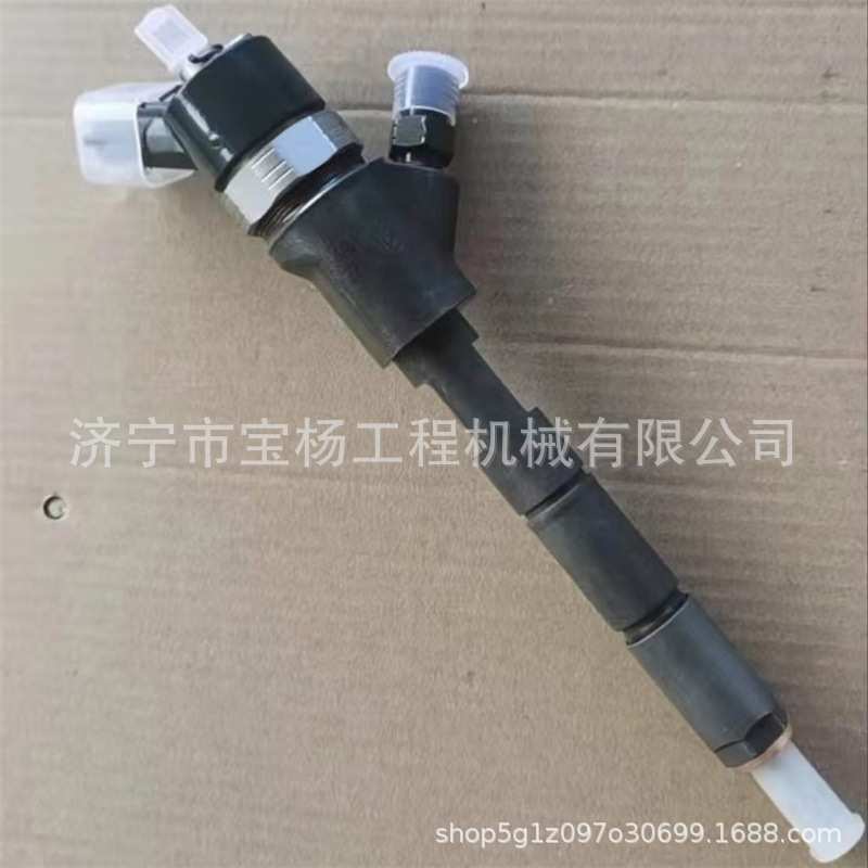6271-11-3100喷油器0445110307喷油嘴4D95LE-5发动机喷油器PC70-8