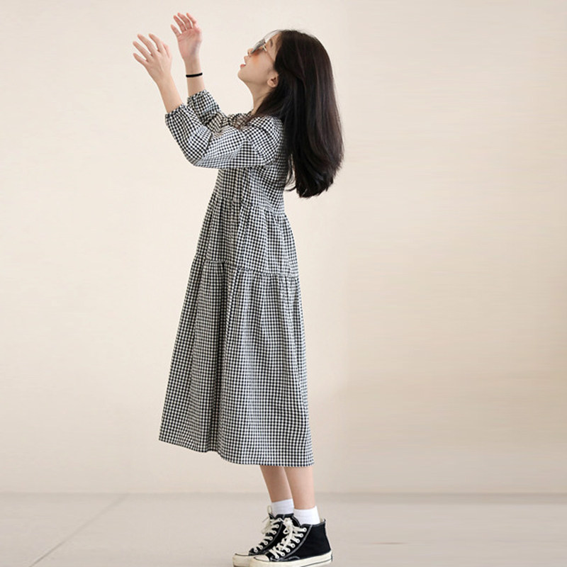 2022春季新款女童薄黑白格子宽松大码文艺纯棉过膝长连衣裙母女装