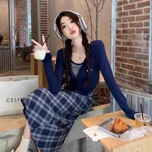 两件 2T025新款 假两件挂脖设计感纯欲长袖 上衣格子半身长裙女秋季