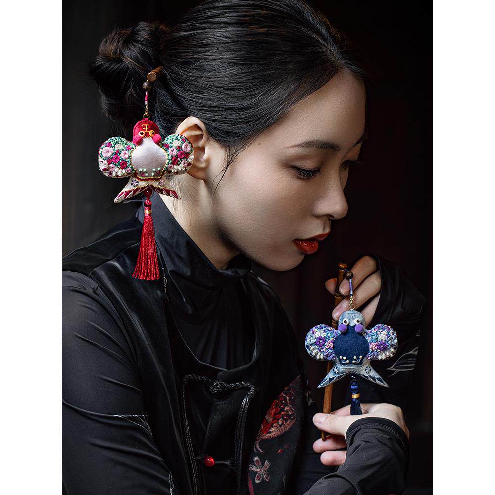 王的手工发夹刺绣DIY手工材料包装纸风筝摇摆织物古董配件立体花