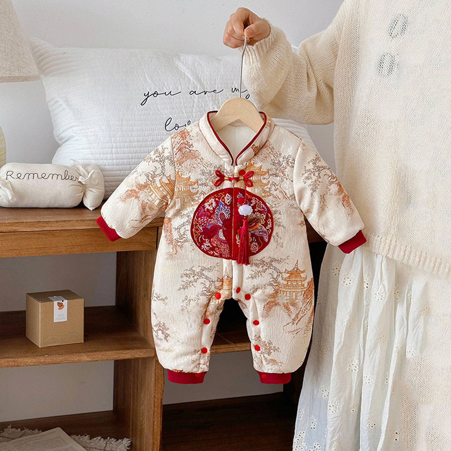 宝宝连体衣冬装中式唐装外穿棉服婴儿衣服秋冬中国风哈衣抓周礼服