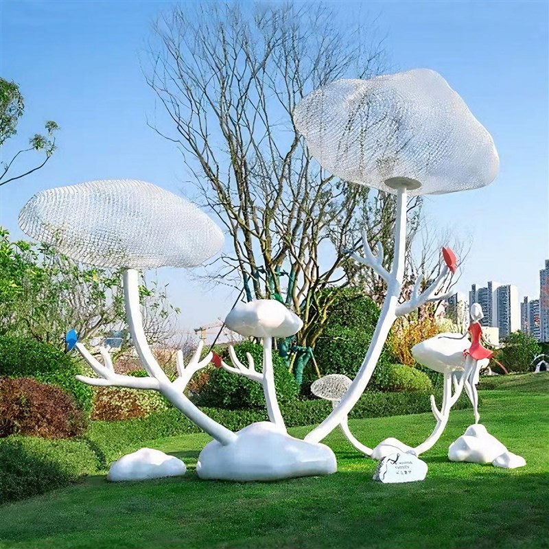 网红云朵秋千户外打卡拍照大摆件玻璃钢雕塑云朵草坪景观气球装饰