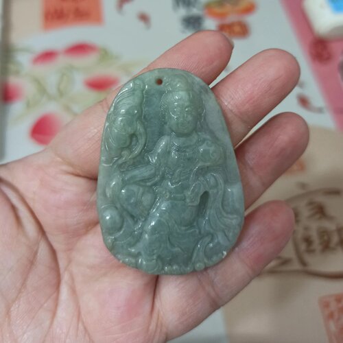 天然翡翠吊坠山水观音牌子飘花