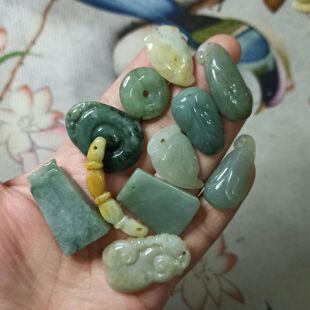 288缅甸天然翡翠特色杂件如意福瓜叶子牌子福袋一组满48元包邮