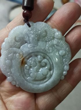 373缅甸天然翡翠吊坠乌鸡飘花十二生肖羊牌三阳开泰卡48mm左右