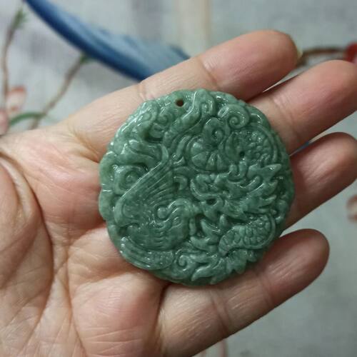 天然翡翠吊坠雕刻龙凤牌圆牌