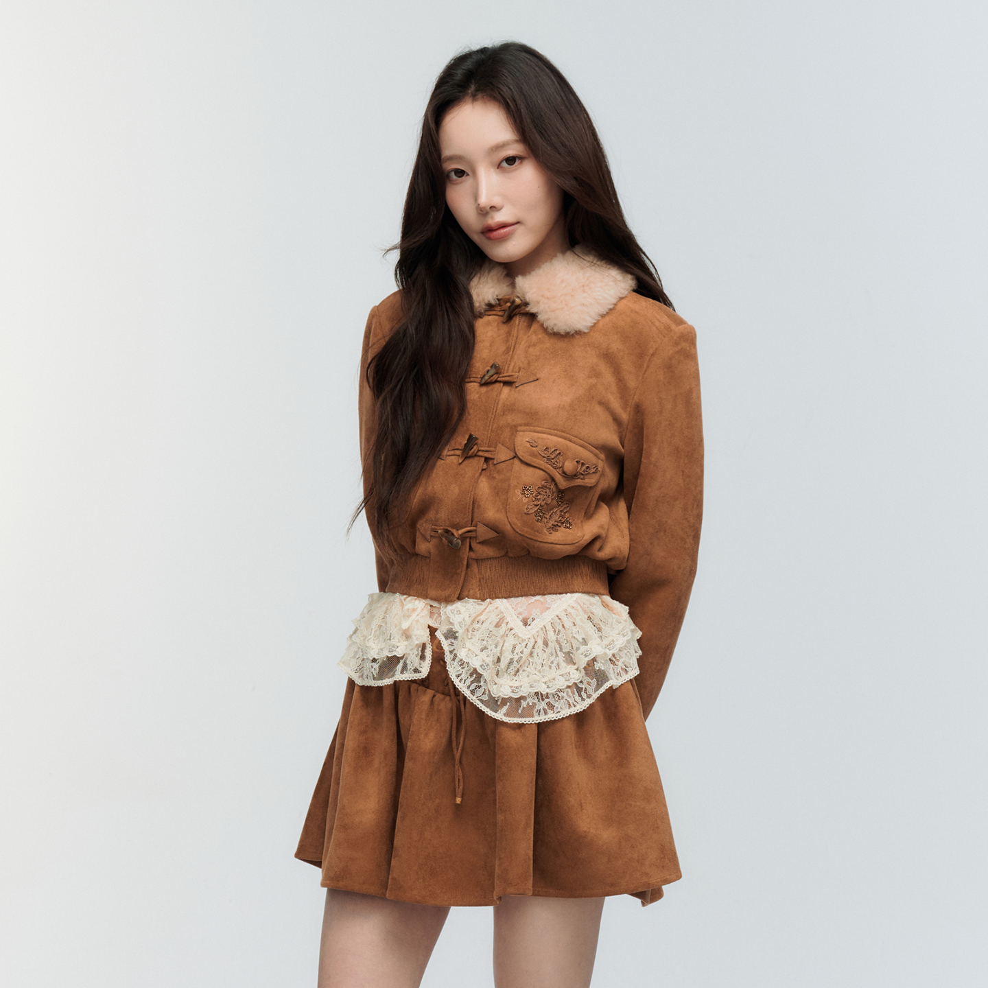 ORA GENESIS2025年冬季新品时尚仿麂皮绳绣夹克外套