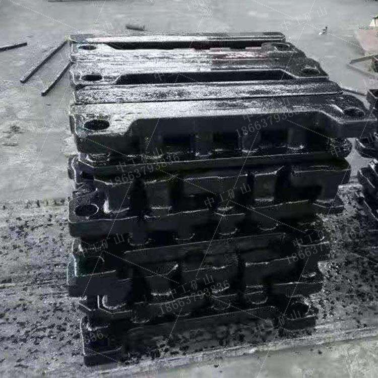 顺槽安装铸造五节距八节距齿轨转载机用126*6调节销轨每件重量