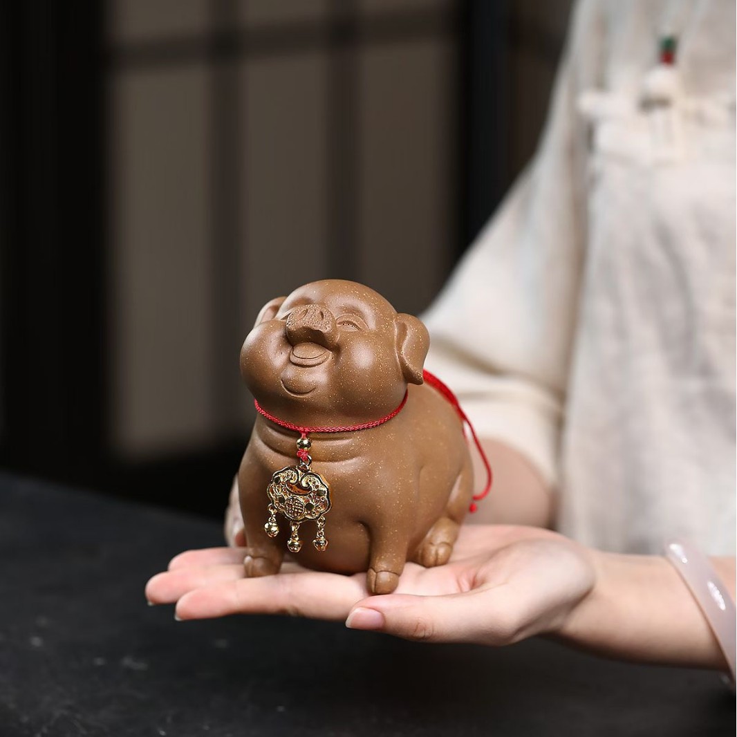 宜兴紫砂茶宠【招财福猪】精品可养手工茶玩生肖猪招财摆件