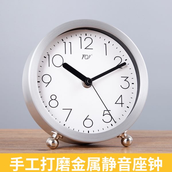 百搭T时尚床金属家用坐钟台面静音台式钟座钟QJ头石英表简约桌面