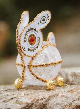 手工手提手拉两用拖拉兔灯发光滚动元宵花灯蕾丝布艺兔子电子灯笼