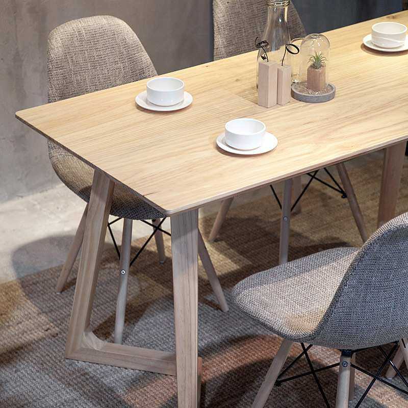 北欧实木家用小户型餐厅餐桌椅组合现代简约咖啡厅长方形吃饭桌子