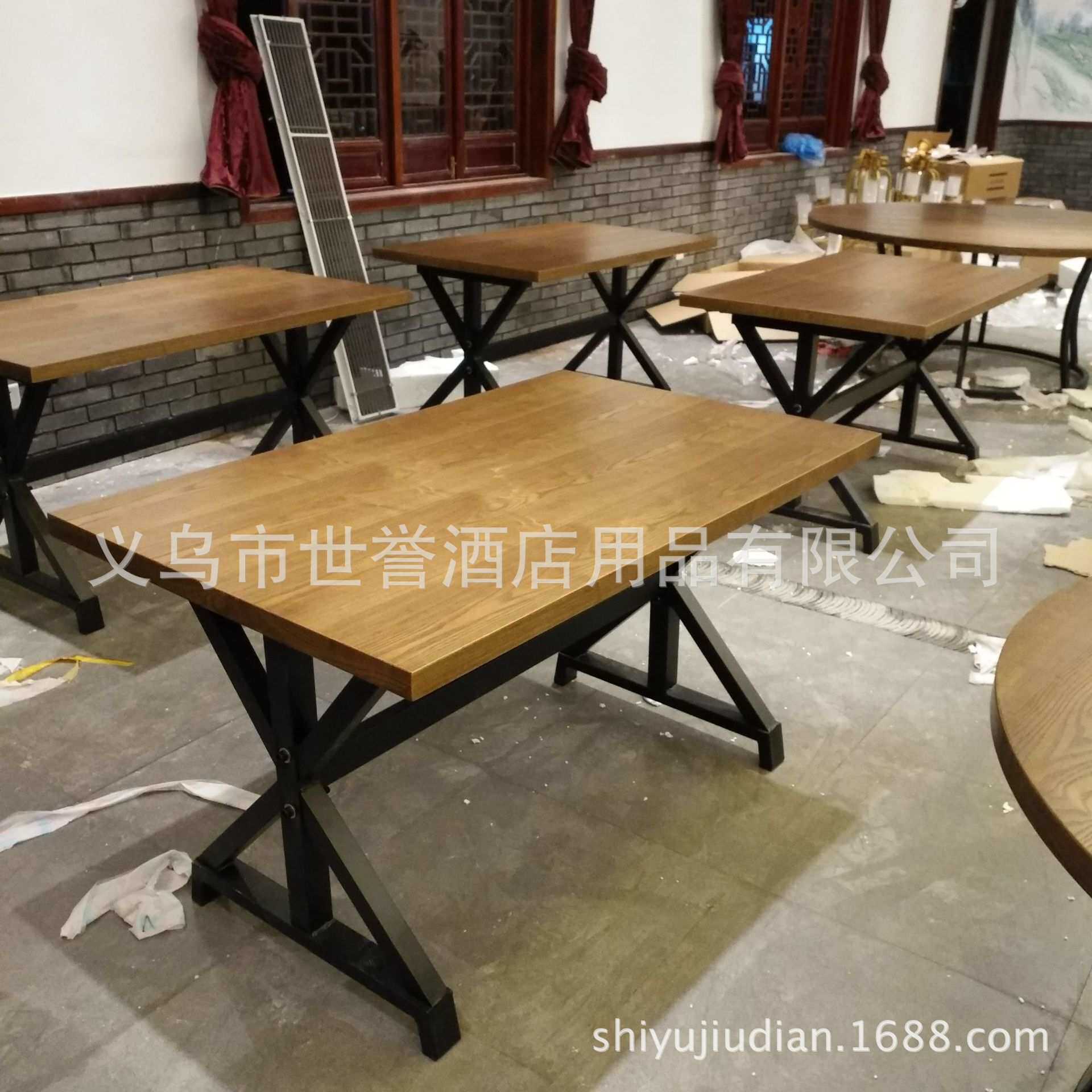 宁波温州时尚餐厅木饰面餐桌西餐厅实木桌椅主题餐厅复古休闲餐桌