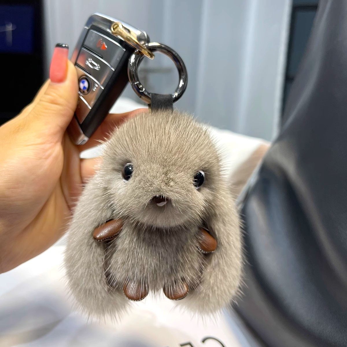 网红水貂毛兔子背包包挂饰可爱毛绒小白兔皮草高档汽车钥匙扣挂件,服饰配件/皮带/帽子/围巾,包挂件,淘宝优惠券,粉丝福利购,淘宝优惠卷