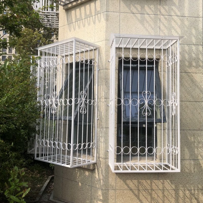 上欧式铁艺防盗防护网儿童安全防护栏别墅防盗网热浸镀锌生锈