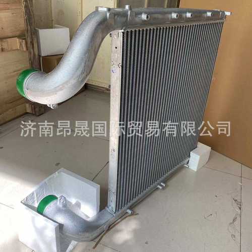 重汽HOWO T7H 汕德卡C7H C9H配件YZ972553000899中冷器总成(排水)