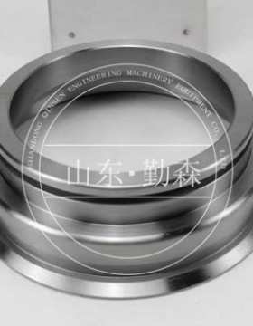 推土机配件   各种型号齐全    D355A-3 变速泵  07442-71102