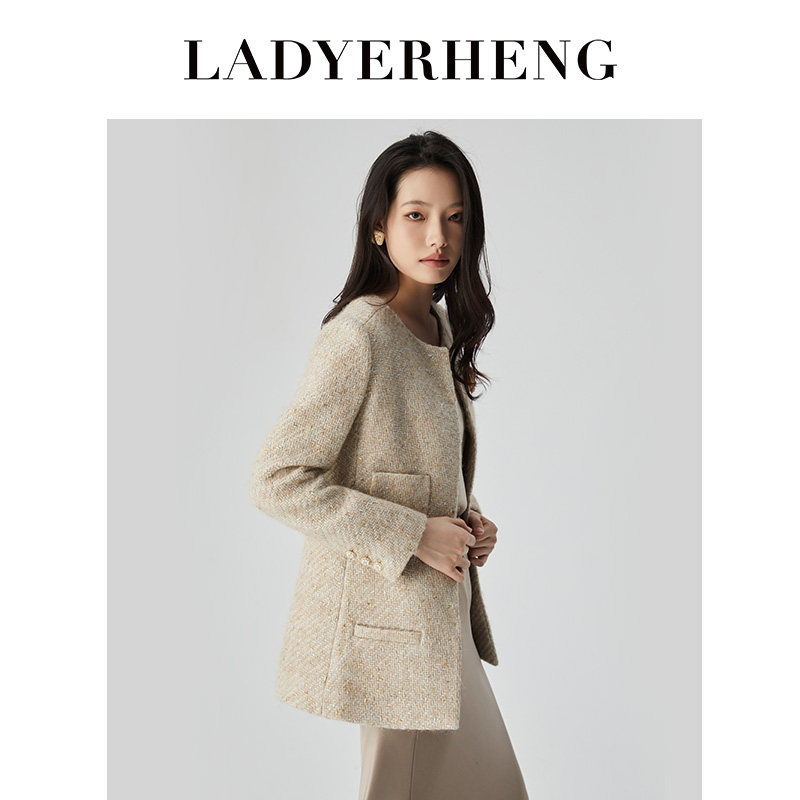 【明星同款】LADYERHENG26女士优雅小香风外套无领毛呢外套