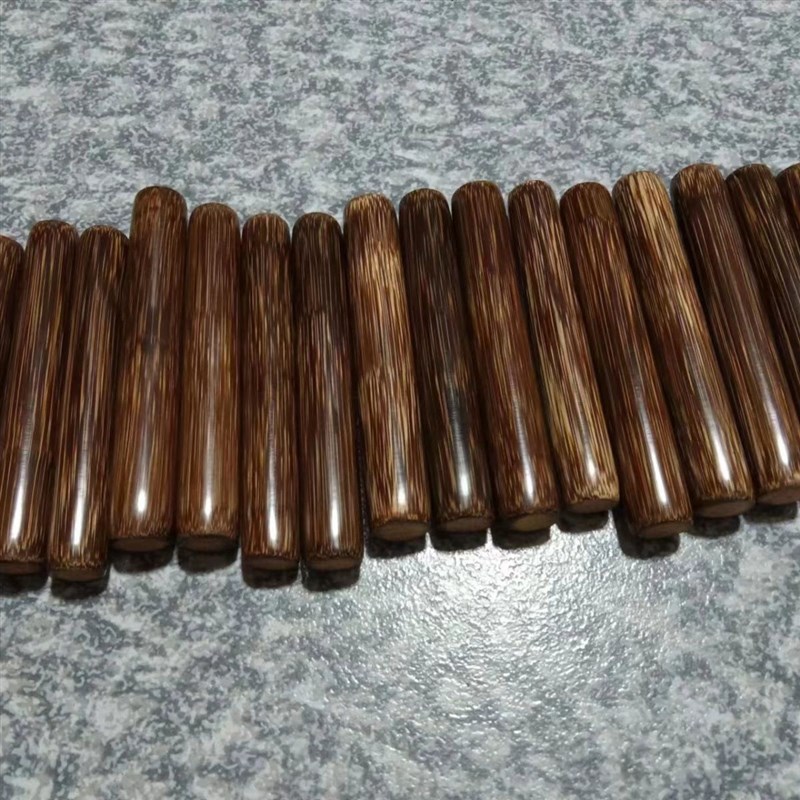 金丝竹子实心龙血竹打磨抛光好精品文玩手把件成品解金丝竹压手
