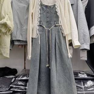 2025b春夏韩版 女收腰设计感连衣裙两件套 显瘦百搭牛仔吊带裙开衫