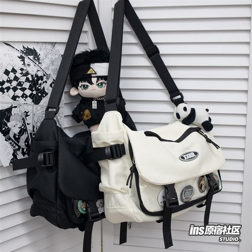 日系学生斜挎包男孩外出运动工装款D初中帅气补课书包帆布补习袋