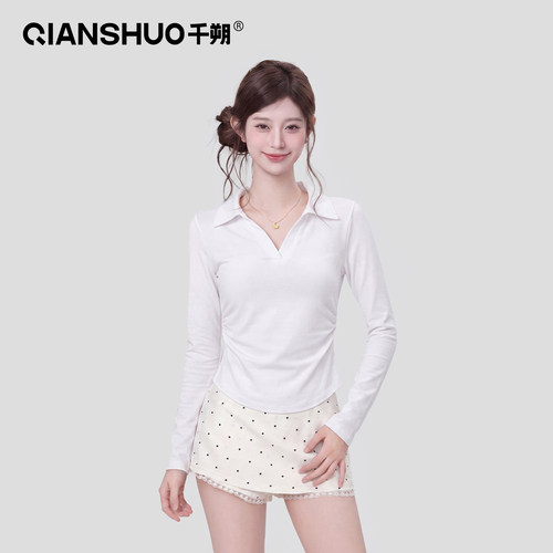 千朔白色POLO领显瘦长袖针织衫女