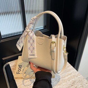 女士单肩斜挎包百搭手提托特水桶 小包包20r24新款 春夏季 流行爆款