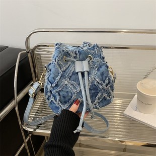 小众设计包包女2025新款 牛仔布链条N单肩斜挎包高级感水桶 潮时尚