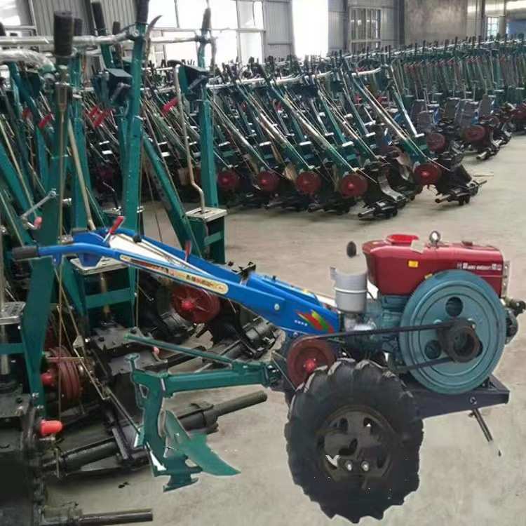 手扶拖拉机打草机农耕运输乘坐式小型旋耕机圆盘犁双耙片翻土机