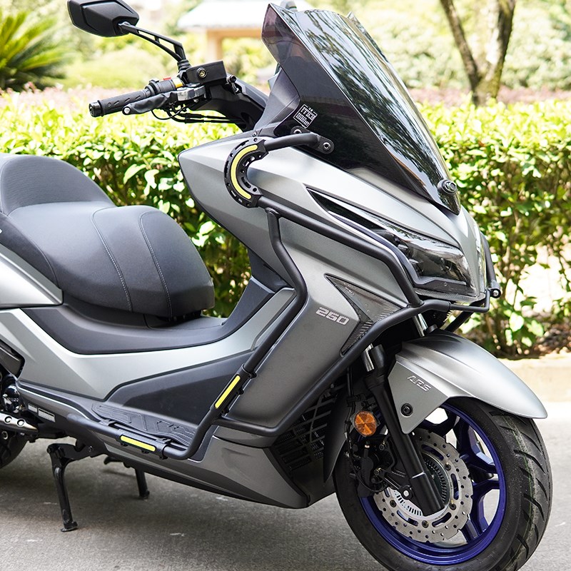 适用光阳赛艇250保险杠前护杠后杠排气杠后货架包围护杠保险杠