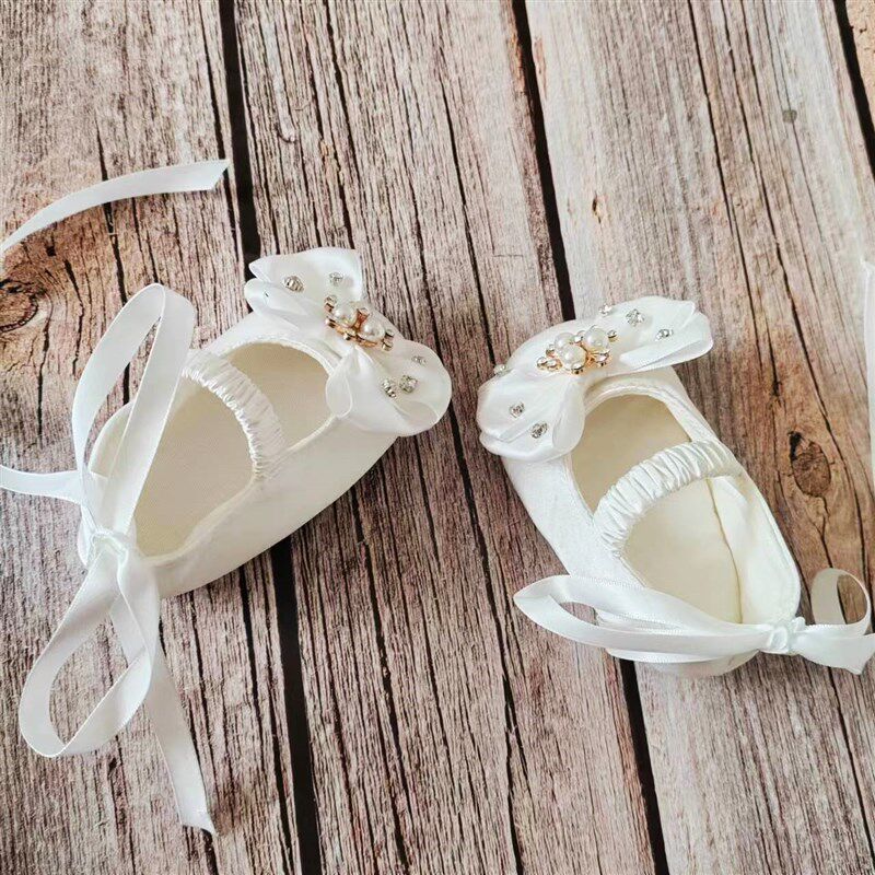 春季婴儿布鞋宝宝鞋满月百日童鞋0-12个月女婴学步鞋软底透气好穿