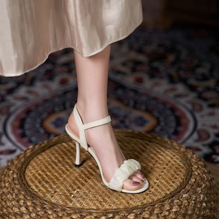 夏季41-44加大码细高跟u加肥加宽一字扣露趾猫跟女31小码丝带凉鞋