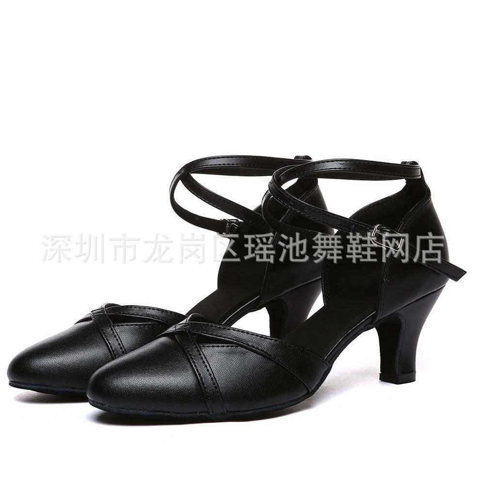 2024包头女成人广场交谊华尔兹舞台演出舞蹈鞋粗跟软底