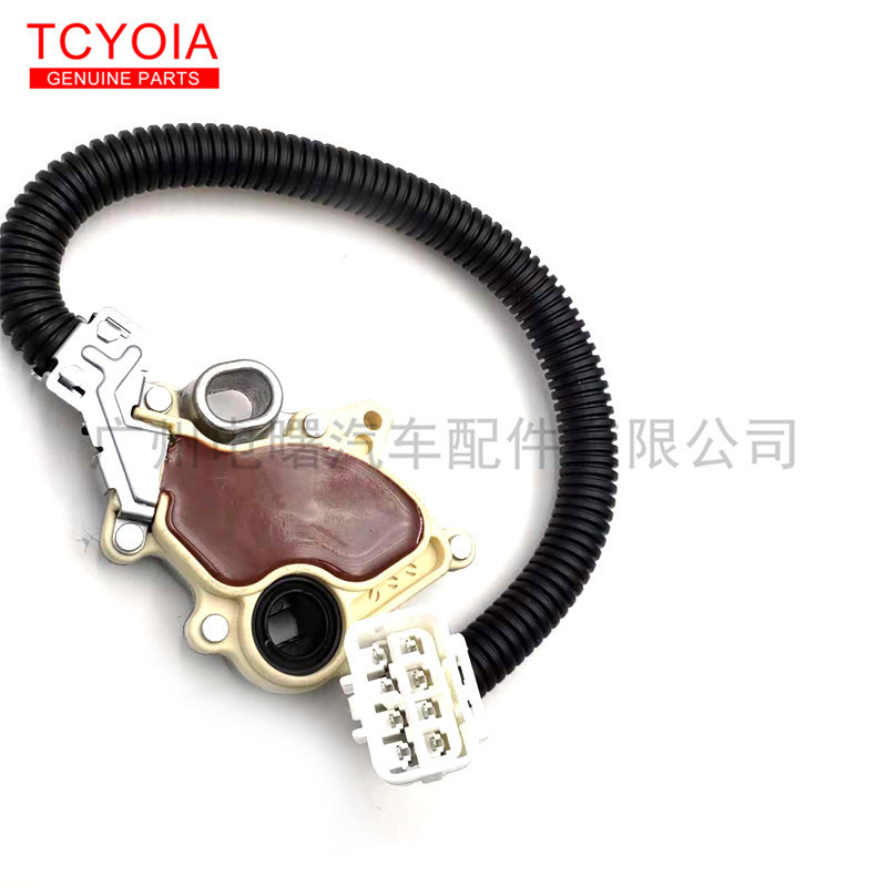 适用于丰田威驰汽车转换开关变速箱空档位开关 84540-52040