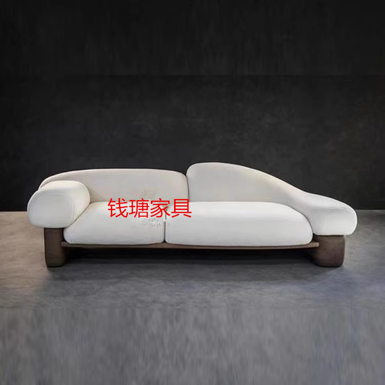 北欧轻奢现代设计师实木沙发酒店意式现代小户型网红工作室沙发