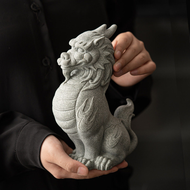 青砂石瑞兽貔貅鱼缸造景装饰品国风家居客厅招财貔貅桌面茶宠摆件