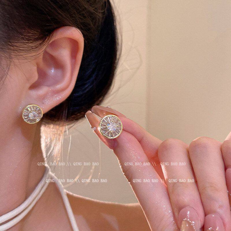 微镶轻女小设计感耳饰新款爆款奢耳钉耳环2026香风个性气质高级感