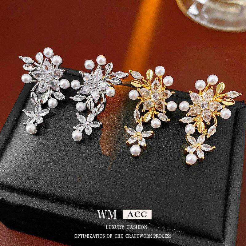 精致高级感耳环百搭耳钉珍珠吊坠女花朵复古锆石银针法式轻奢耳饰