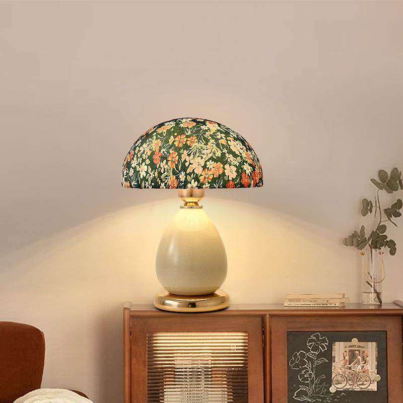 美式复古台灯主卧床头灯花鸟陶瓷设计师创意家居欧式卧室装饰台灯