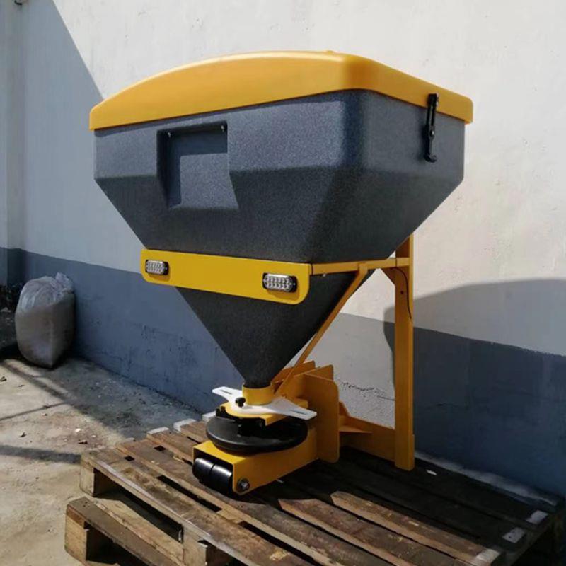 小型除雪撒布机电动皮卡车融雪剂撒布机道路养护撒盐机