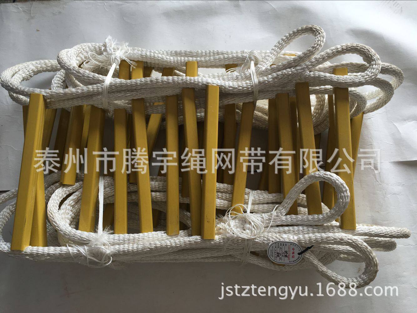 钢丝绳外包尼龙软梯钢丝绳软梯方管软梯15m防滑软爬梯15m