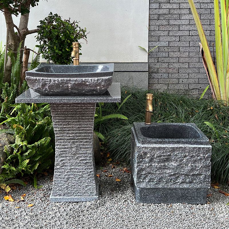 天然户外石头洗手盆庭院