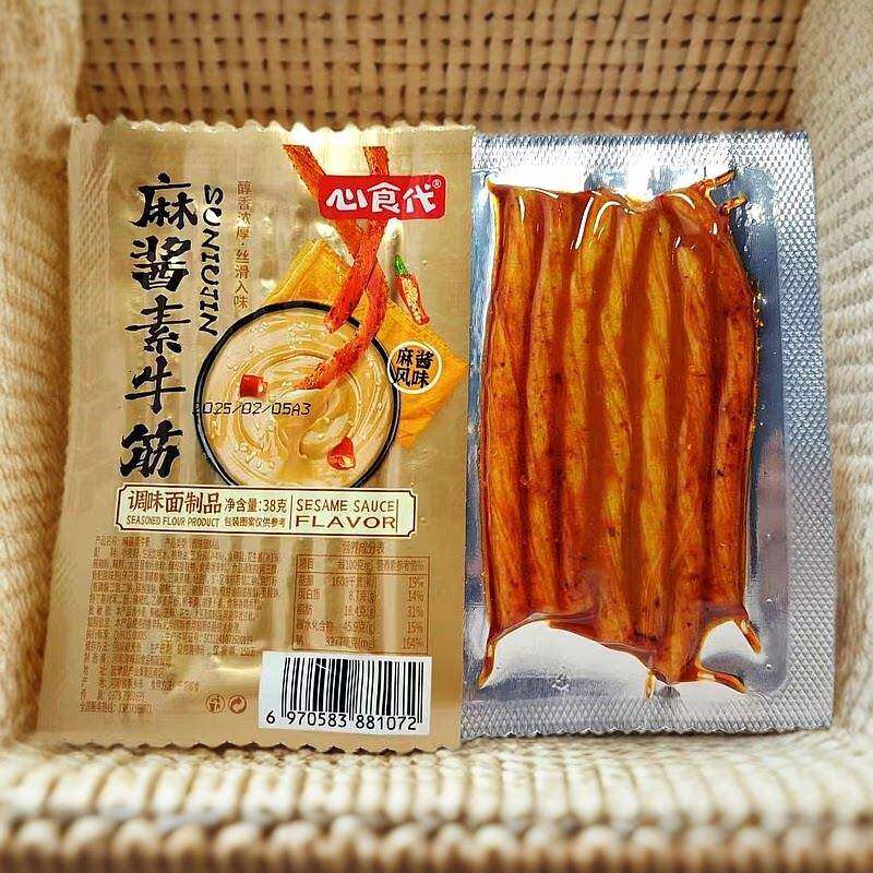 心食代麻酱素牛筋休闲辣条甜辣味儿时怀旧面筋怀旧小吃解馋小零食