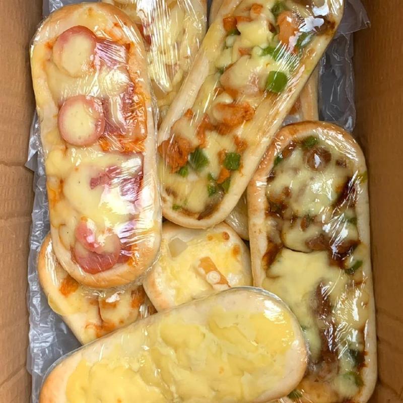新货披萨半成品加热即食船