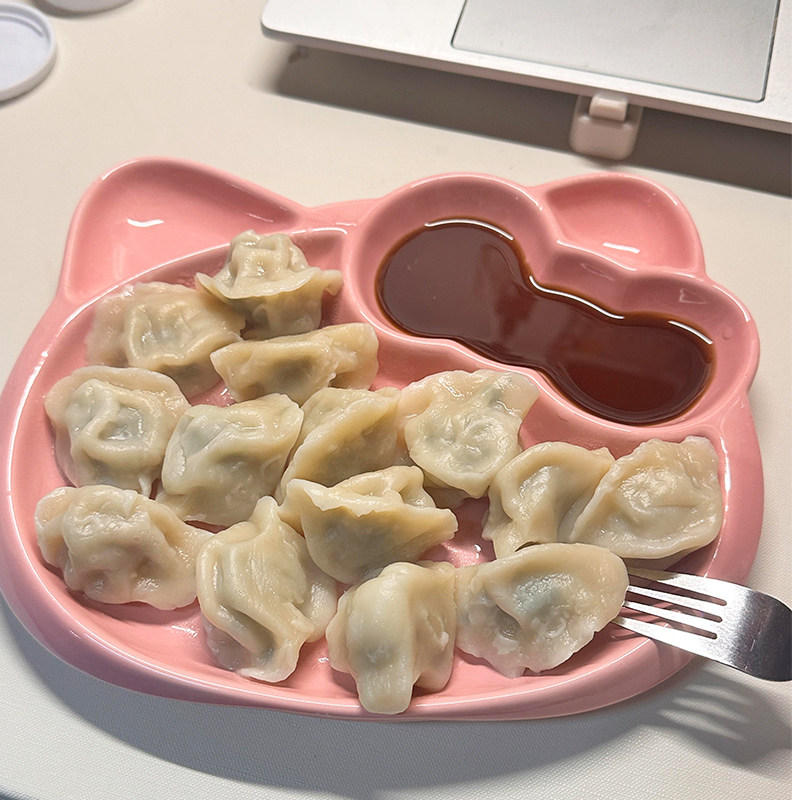 可爱猫咪饺子盘家用食品级陶瓷盘子卡通分格盘早餐盘筷子